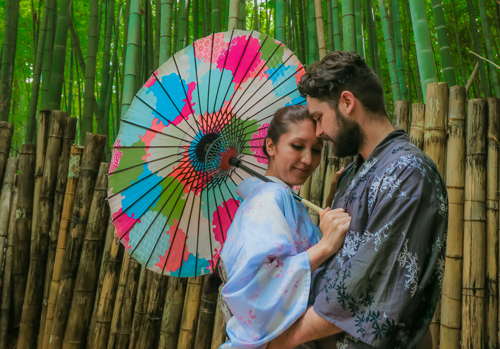 Couples travel renting kimono