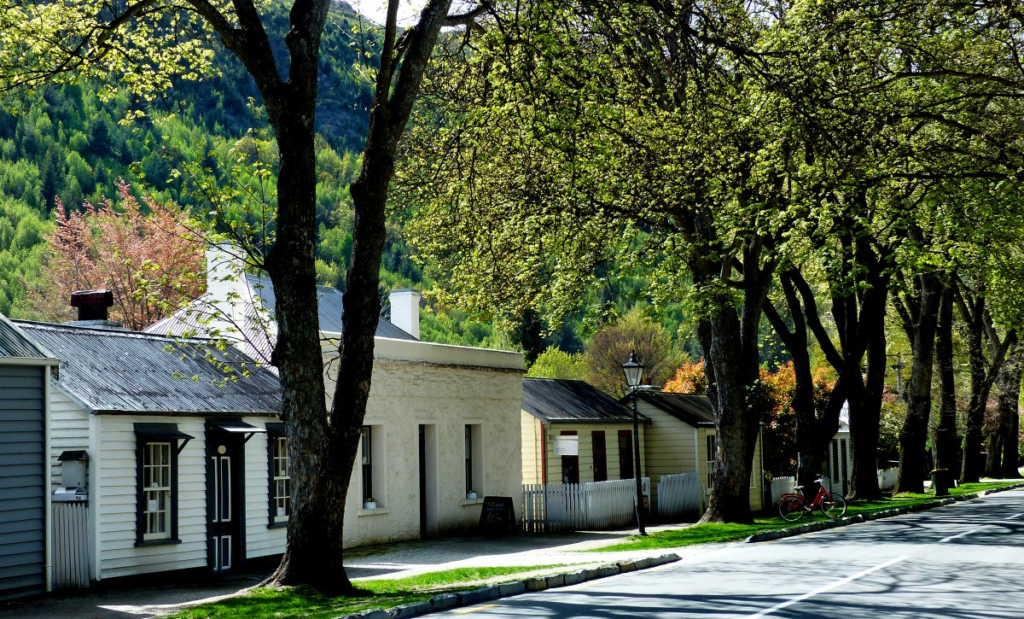 Explore the quaint greenery in one of the top hotels in Queenstown NZ