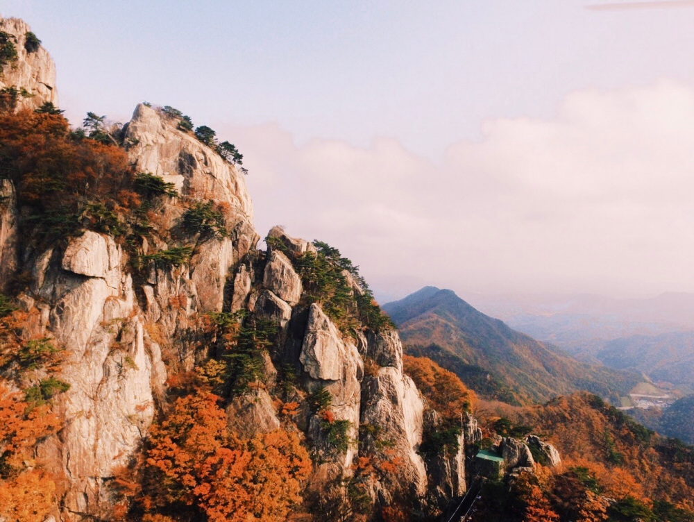 Daedunsan Mountain is an amazing place for autumn in South Korea