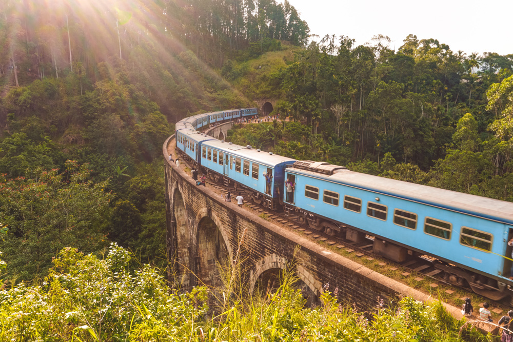 Take the train from Kandy to Ella on your Sri Lanka backpacking itinerary